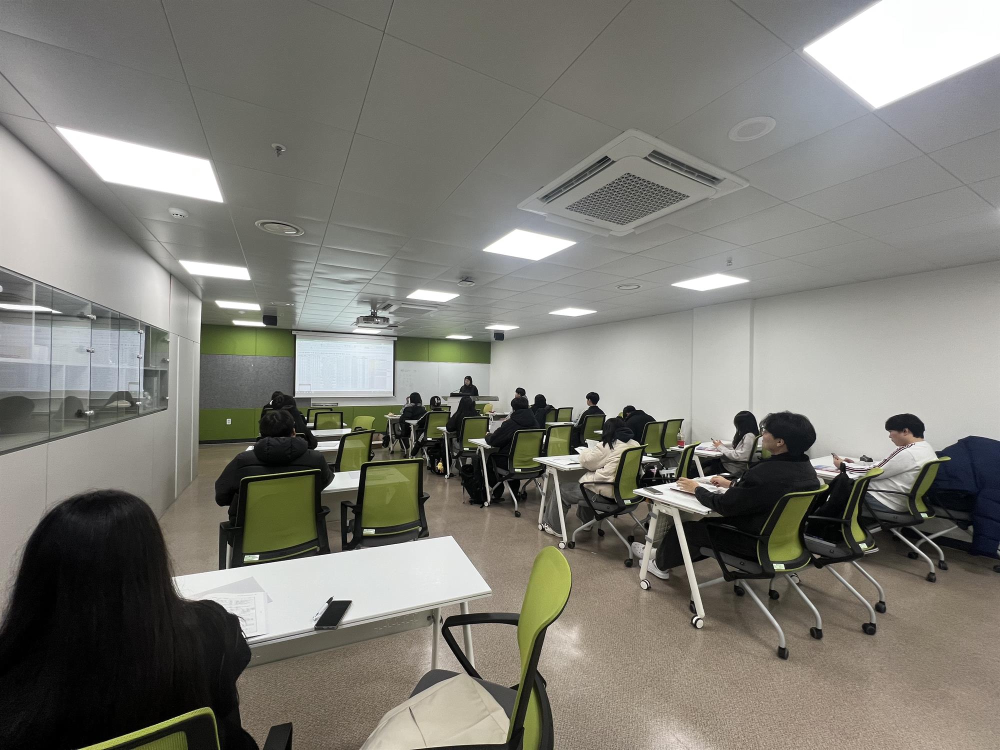 KakaoTalk_20251211_145945752_03.jpg