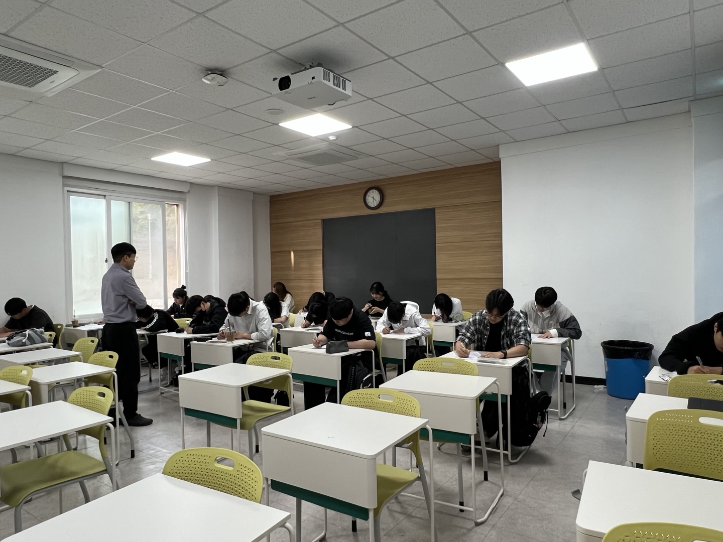 KakaoTalk_20250618_083354900_09.jpg